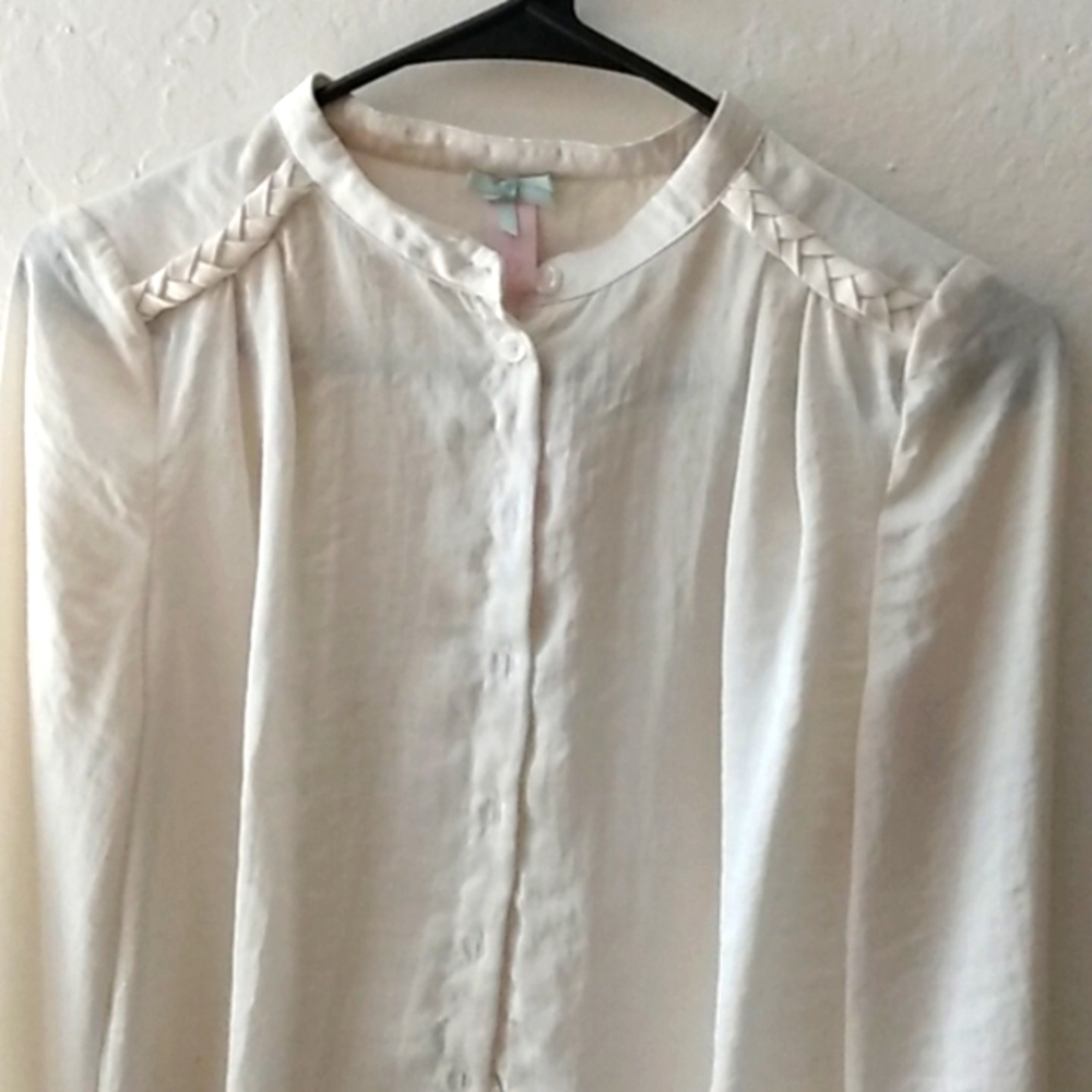 Will Accept Offers!✨ EUC!!! Luminous Satin-like Blouse with Braid Detailing